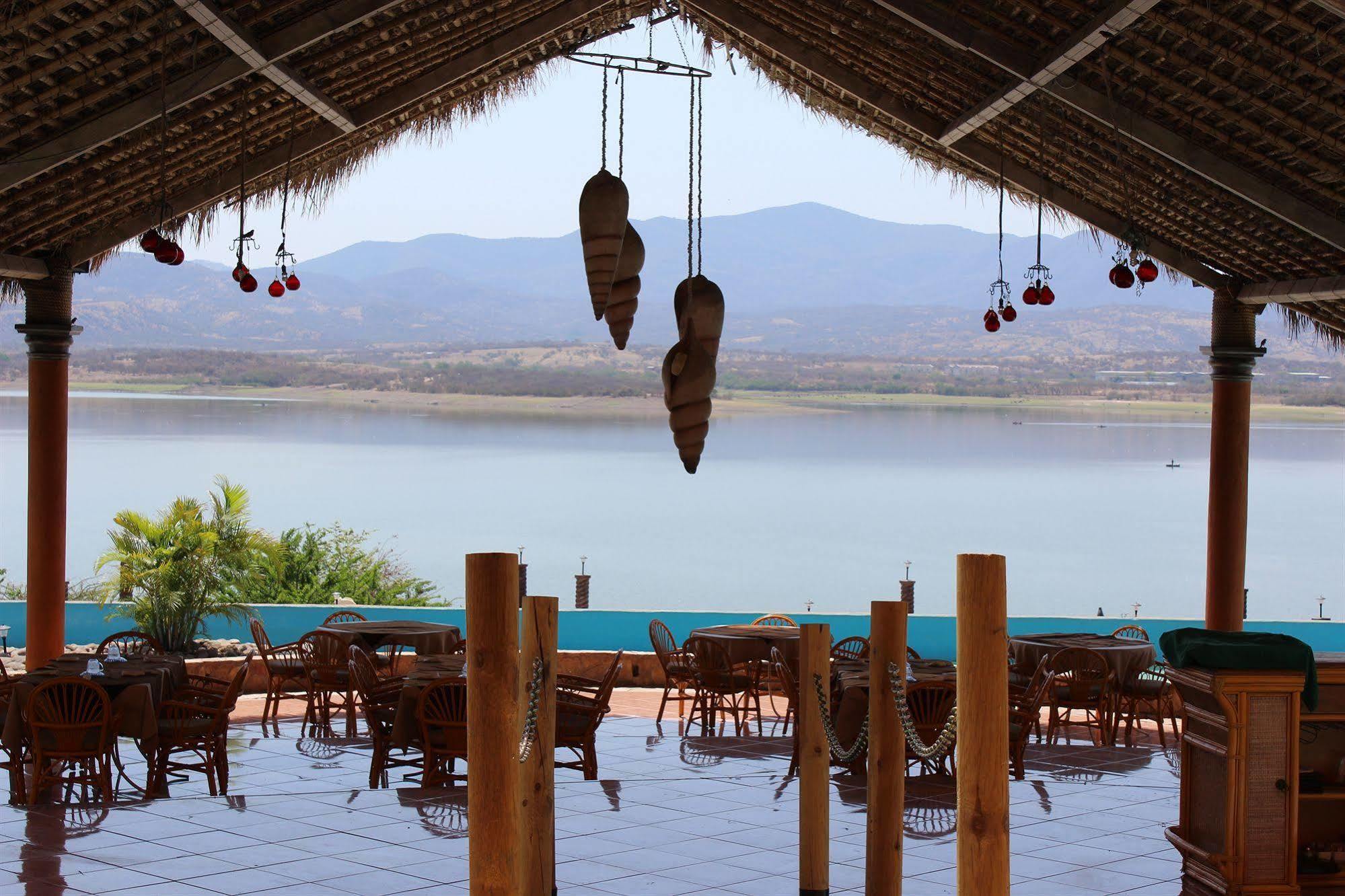 ホテルVida En El Lago Tepecoacuilco de Trujano エクステリア 写真